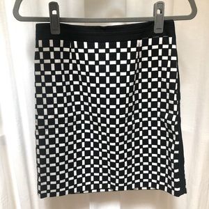 White House Black Market Black/White Checkered Skirt size 02